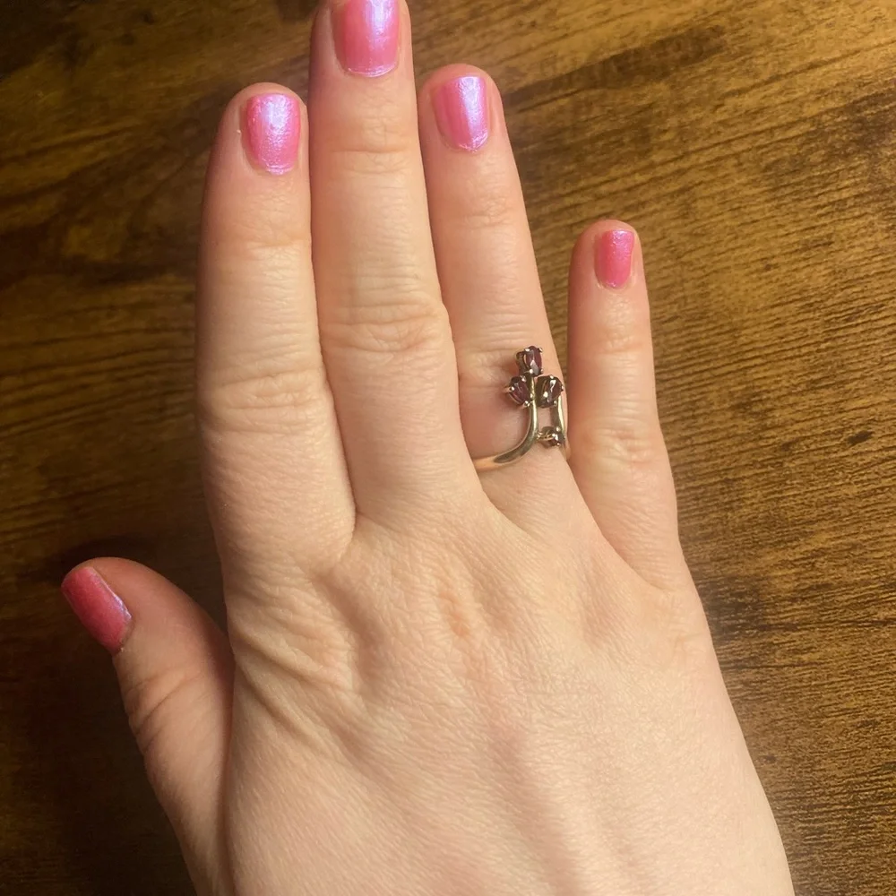 TODAY ONLY VINTAGE Size 7 Garnet Ring - Picture 2 of 5
